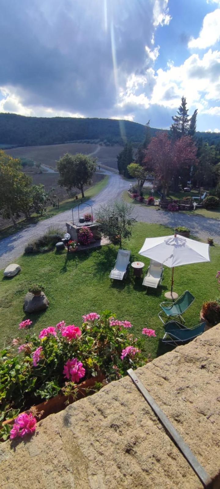 Agriturismo Il Pozzo Castiglione d'Orcia Exterior photo